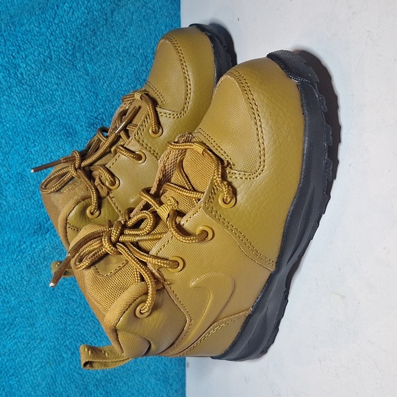 Nike Other - Nike Manoa Toddler Leather Sneaker Hiking Boot Tan Size 8C
